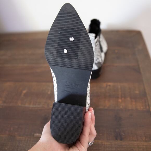 Blondo Emelia Waterproof Chelsea Bootie - Picture 7 of 7